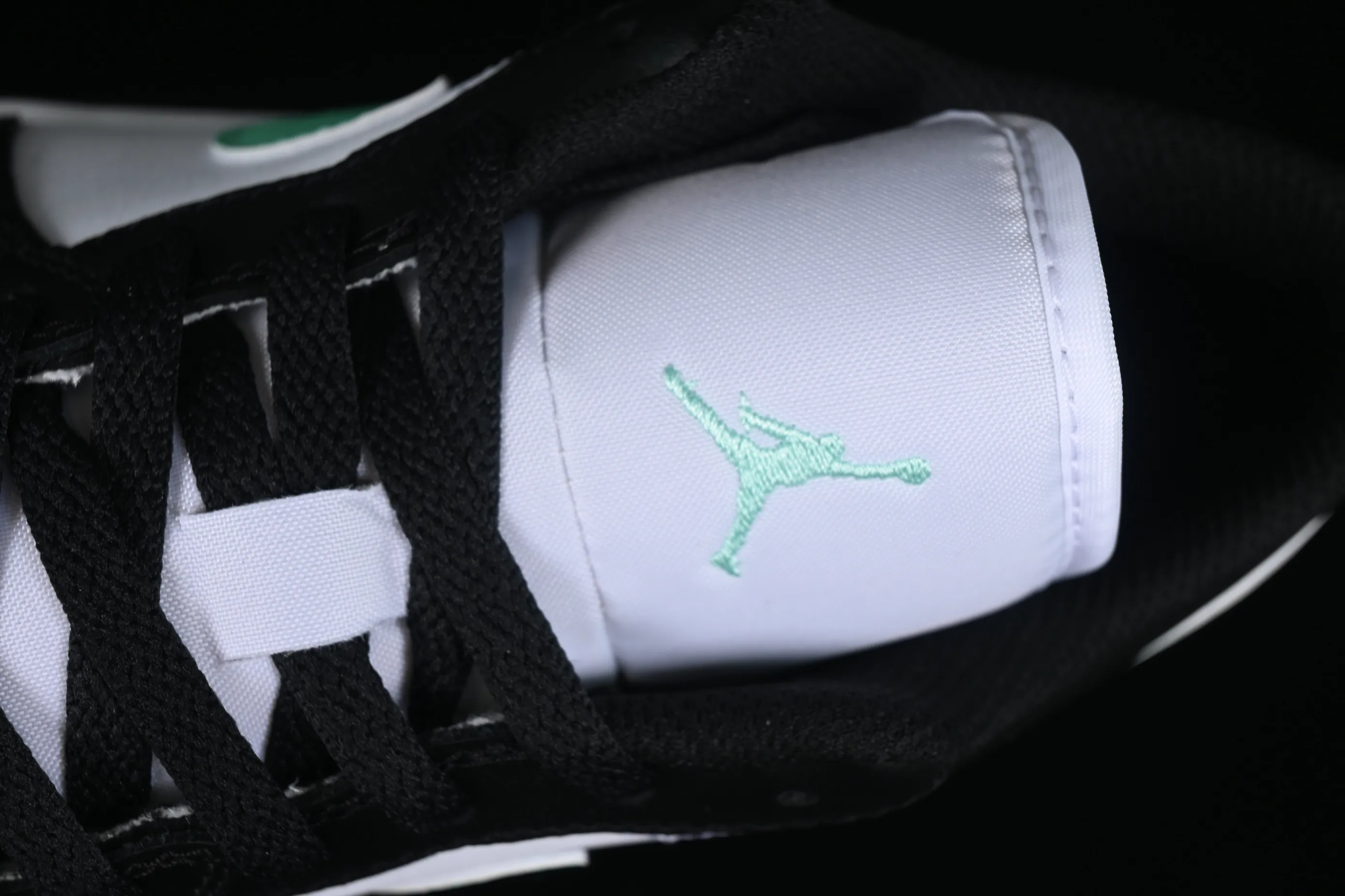 All categories Air Jordan Jordan series basketball shoes Air Jordan 1 Low G version pure original Air Jordan 1 Low AJ1 Joe 1 mint black and green low-top cultural basketball shoes 553558-131